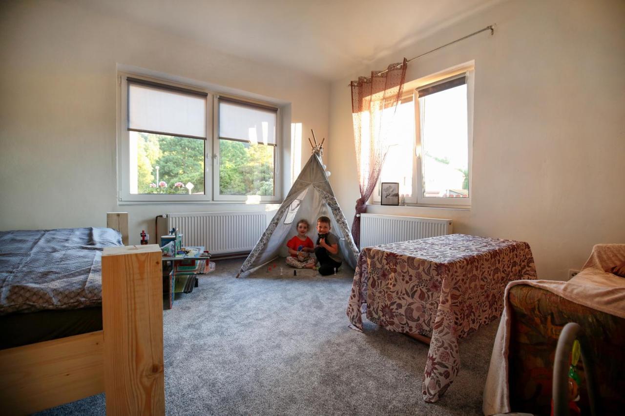 apartmán deVAde se dvěma ložnicemi a WiFi připojením Trutnov Exterior foto