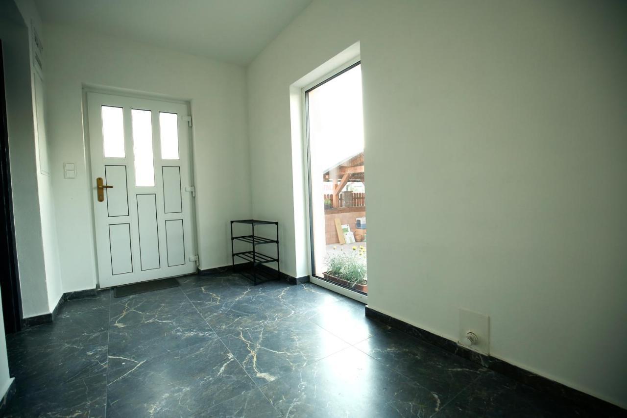 apartmán deVAde se dvěma ložnicemi a WiFi připojením Trutnov Exterior foto